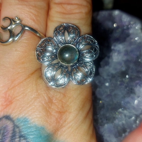 Jewelry - Labradorite Flower Filigree Ring Size 9